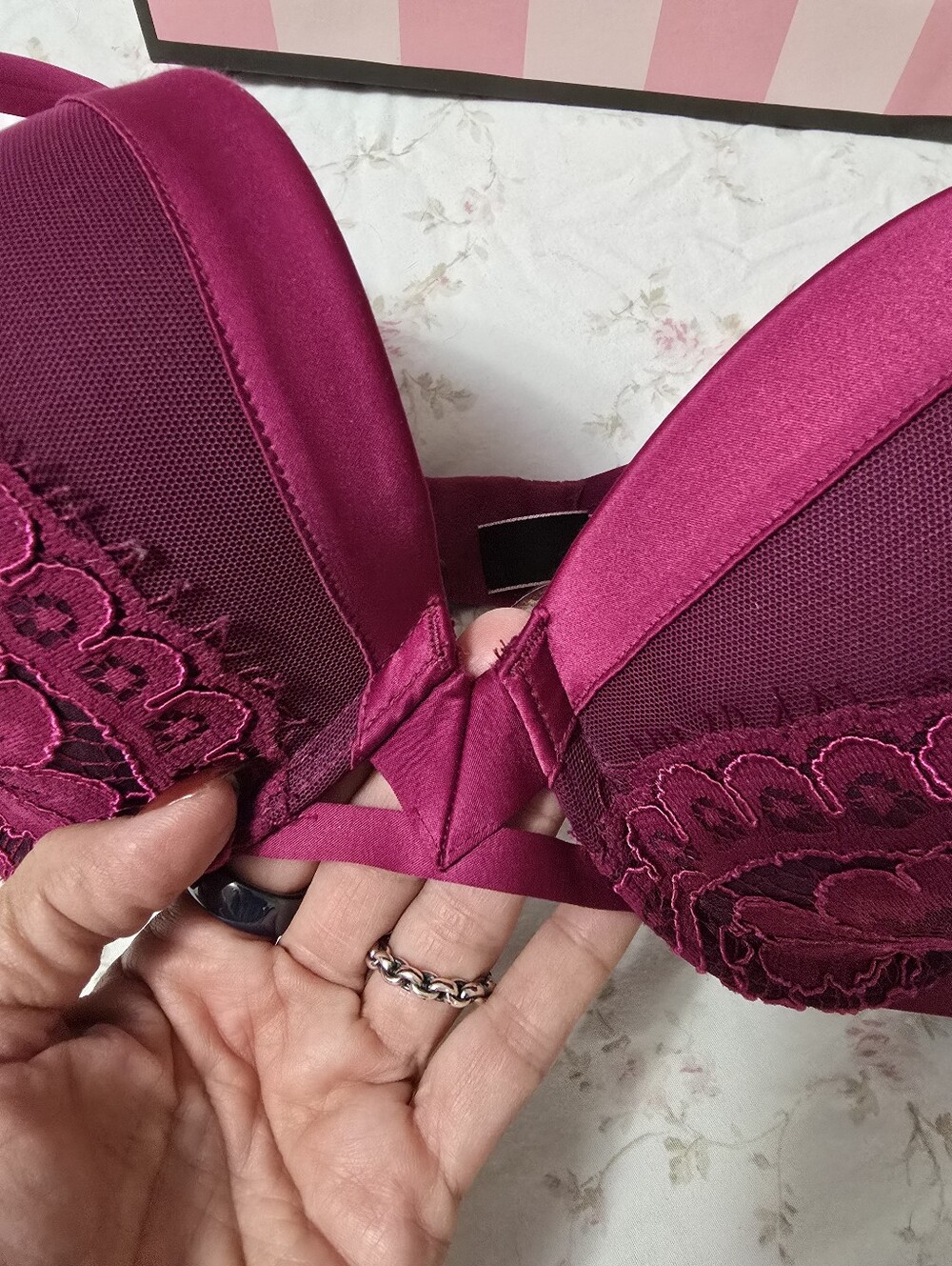 Victoria Secret Very Sexy Lace Bra 34DD - Picture 4 of 6